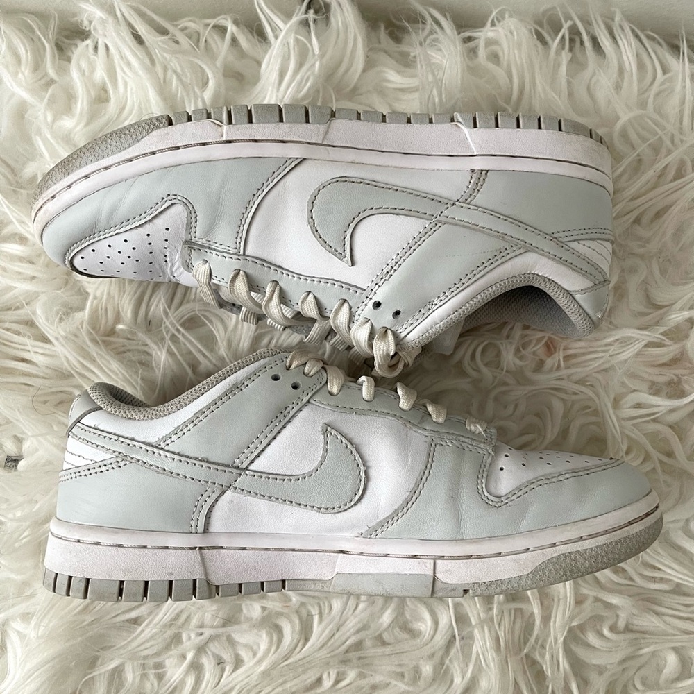 Women’s Nike Dunks - Picture 4 of 9